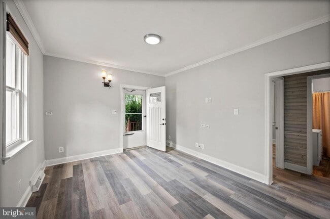 Building Photo - 8807 Fearne Ave