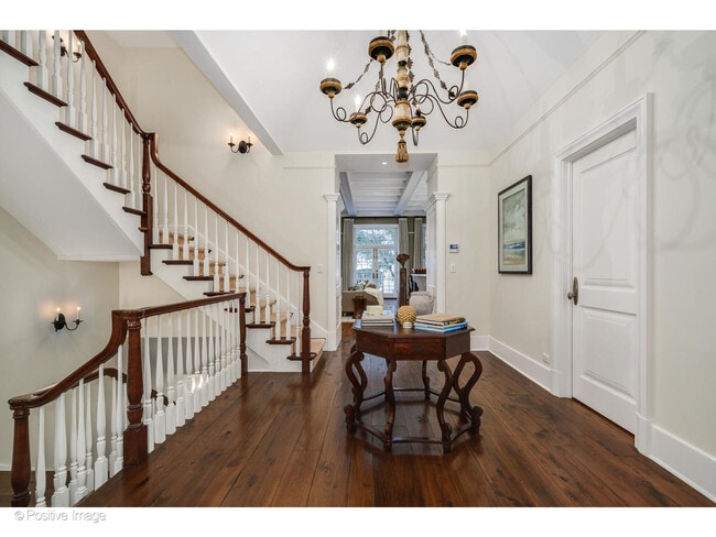 Building Photo - 446 W Huron St