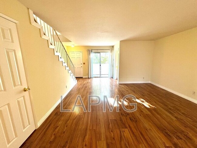 Building Photo - 12251 Moorpark St