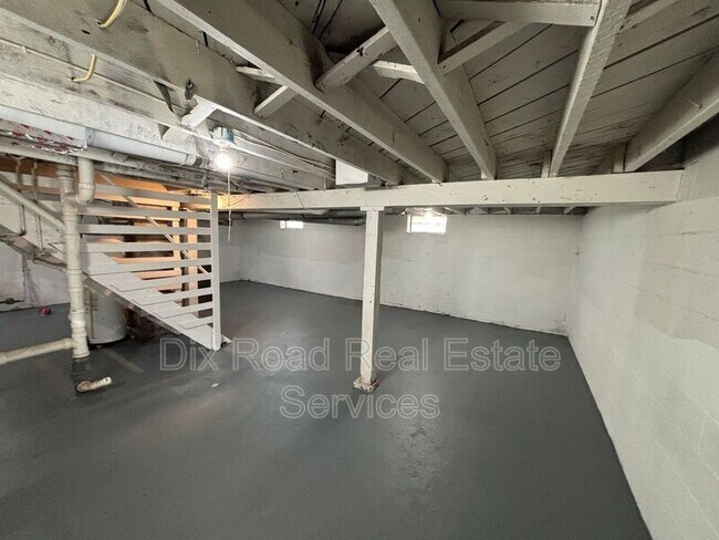 Building Photo - 1706 Meadow Ave