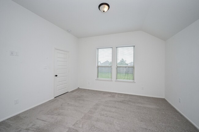 Building Photo - 29331 Mesquite Oaks Dr