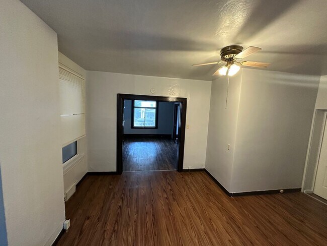 Building Photo - 526 Westinghouse Ave