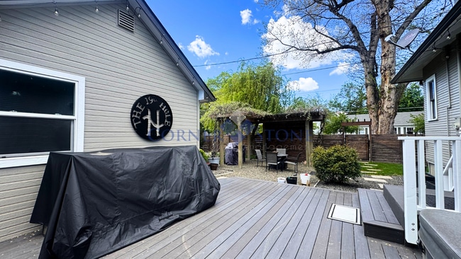 Building Photo - Stunning Home In Desired Boise Location!