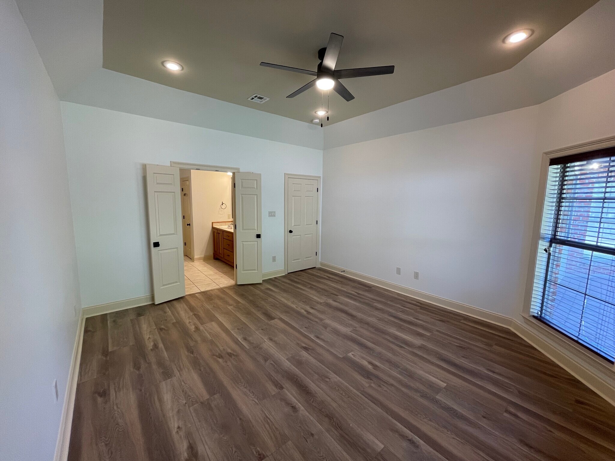 Building Photo - 203 Metairie Ct