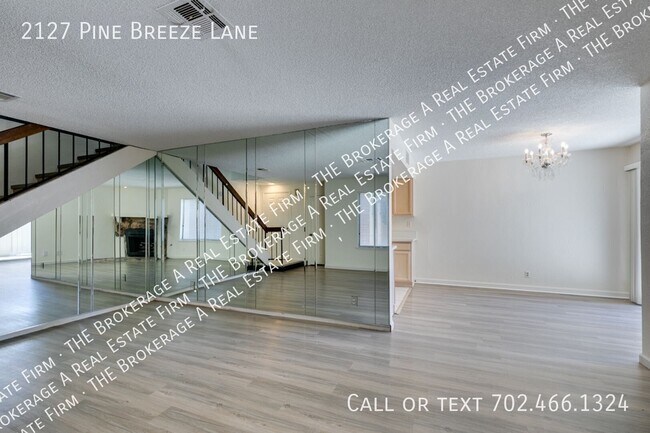 Building Photo - 2127 Pine Breeze Ln