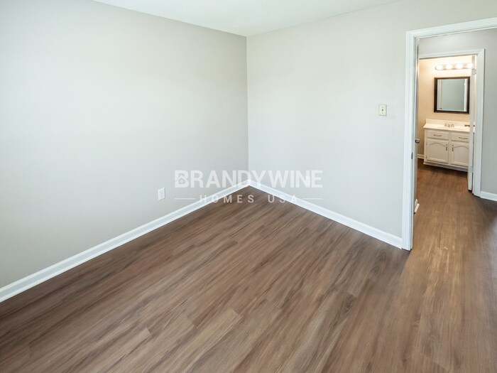 Building Photo - 5962 Cottage Hill Dr