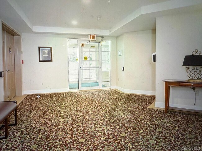 Building Photo - 110 Sutton Dr