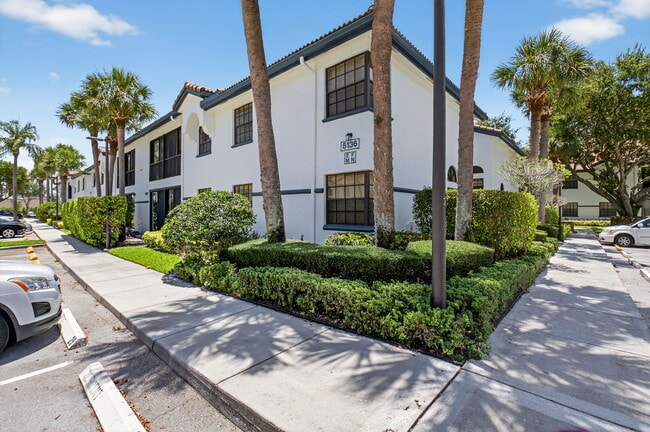 Building Photo - 5136 Floria Dr