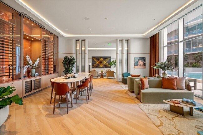 Building Photo - 77 SE 5th St