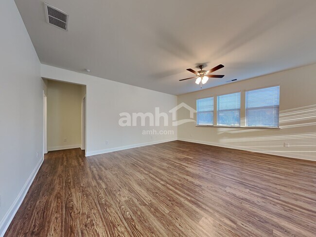 Building Photo - 5180 Hudson Vly Dr