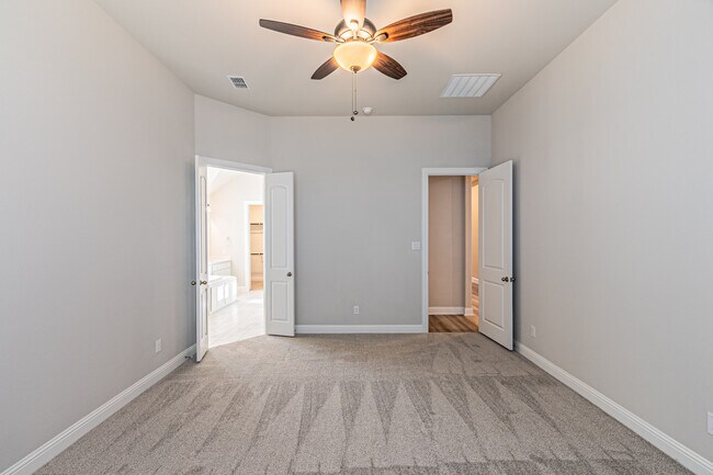 Building Photo - 3231 Tobias Ln