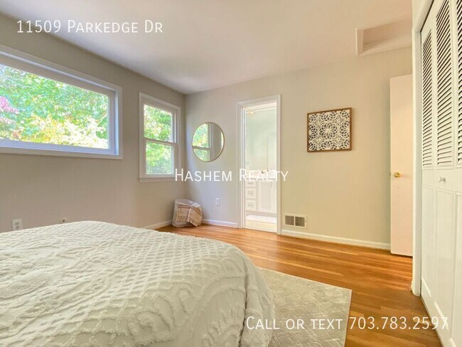 Building Photo - 11509 Parkedge Dr