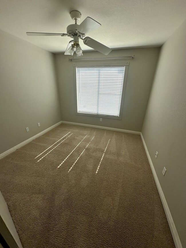 Building Photo - Beautiful 3 Bedroom 2 1/2 Bathrooms 2 Story House! Property Wont Last Long!