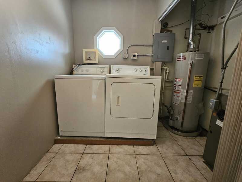 Building Photo - 43 St Celeste Dr