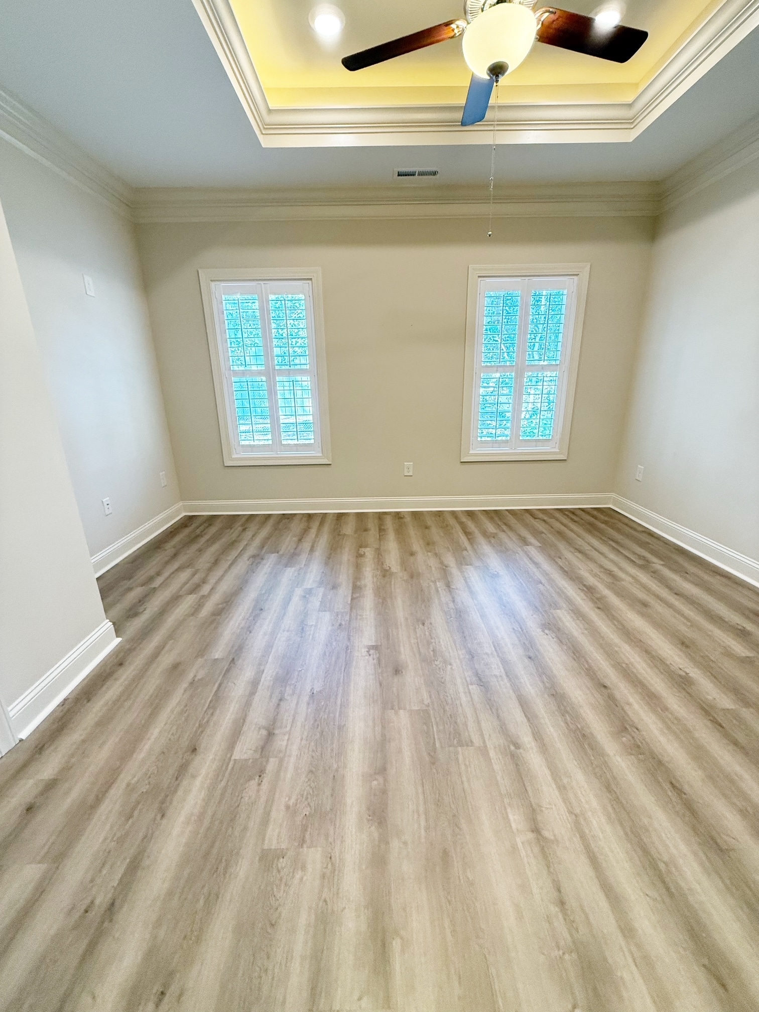 Building Photo - 128 Hallandale Ln