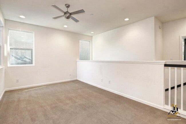 Building Photo - 867 Graphite Ln