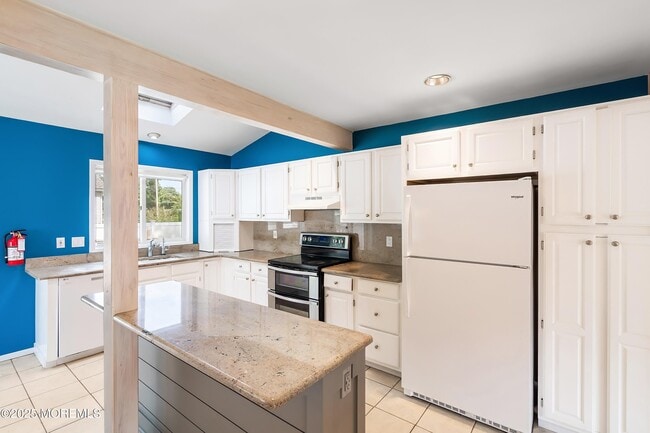 Building Photo - 1241 1st Ave