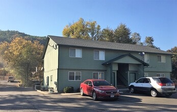 Building Photo - NE Stephens