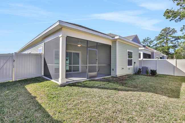 Building Photo - 2203 Sequoia Ct