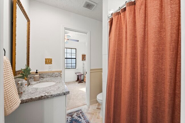 Building Photo - 8623 Miller Rd