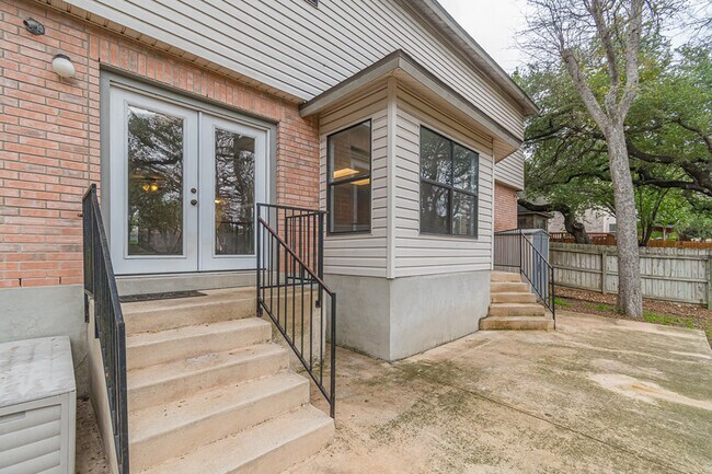 Building Photo - 1519 Jasmine