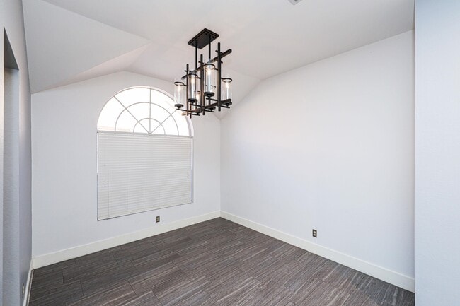 Building Photo - 1222 Longhorn Dr