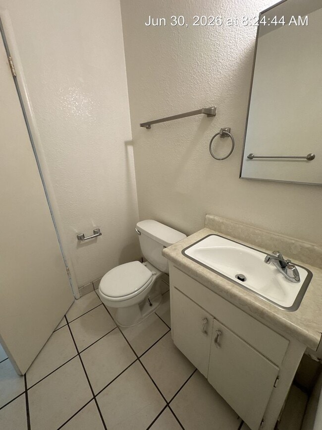 Building Photo - 2343