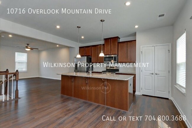 Building Photo - 10716 Overlook Mountain Dr