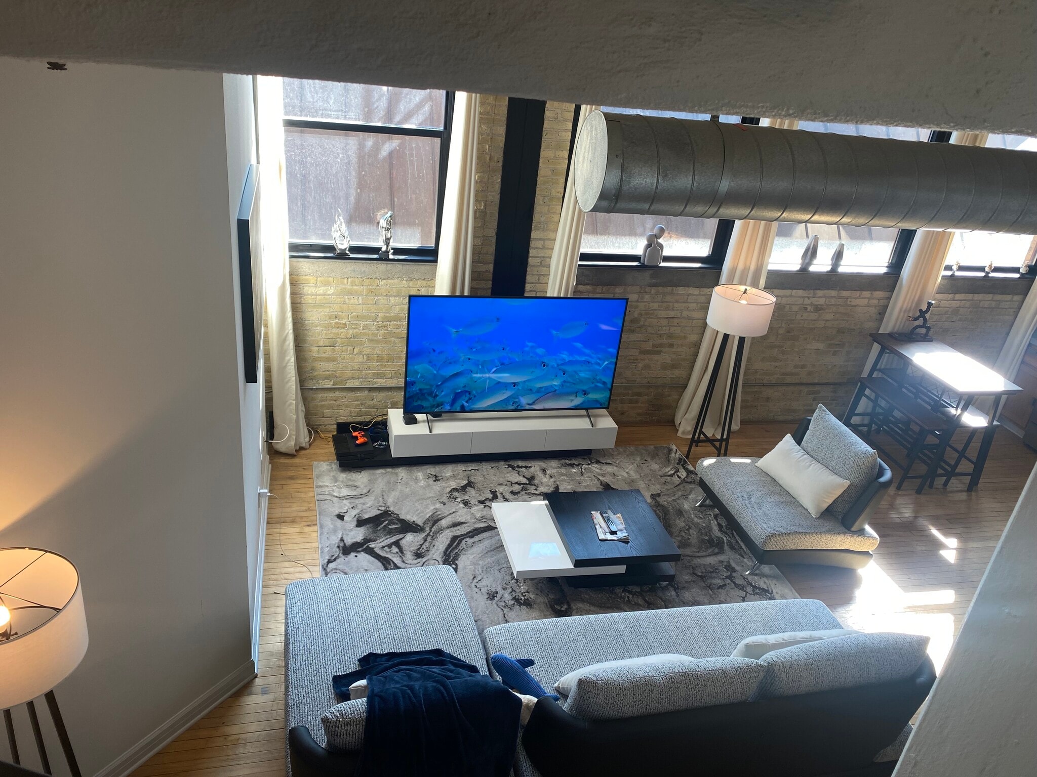 Building Photo - 215 W Maple St