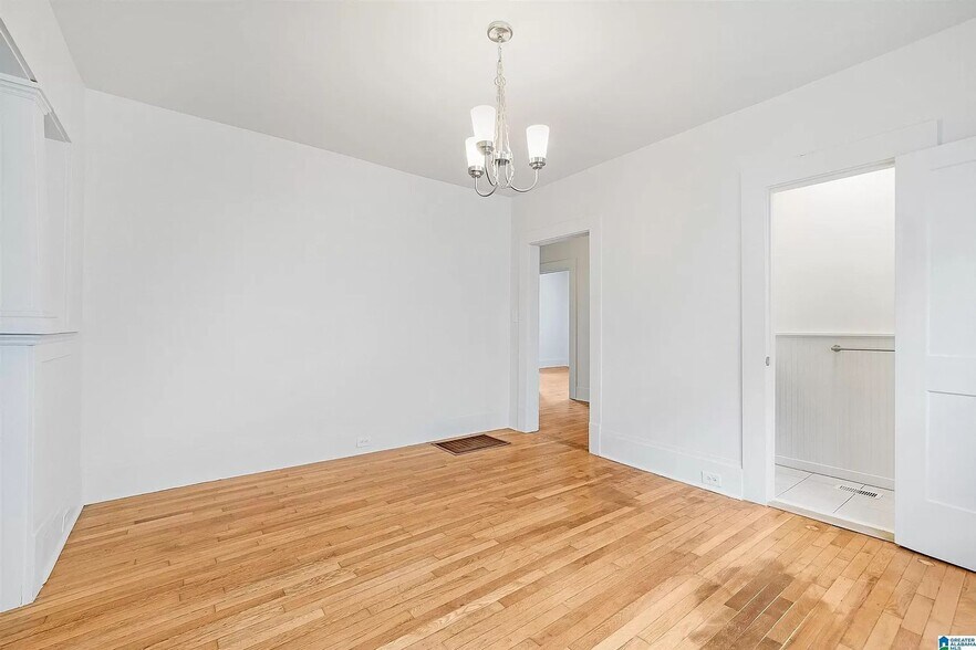 Building Photo - 1724 Cullman Ave