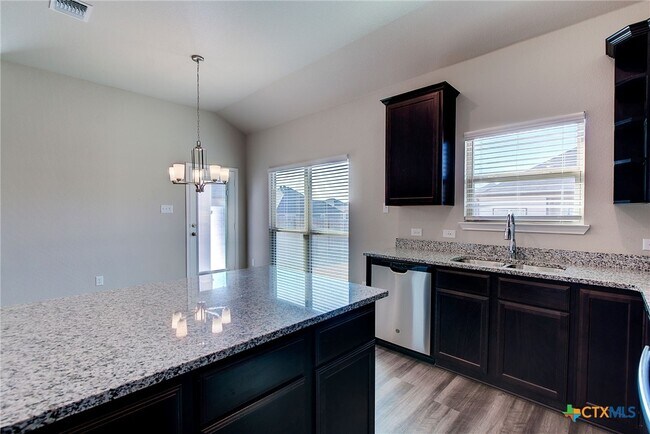 Building Photo - 1122 Lilac Ledge Dr