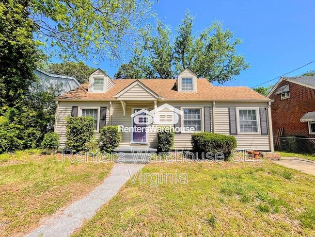 Primary Photo - 3920 Davis St