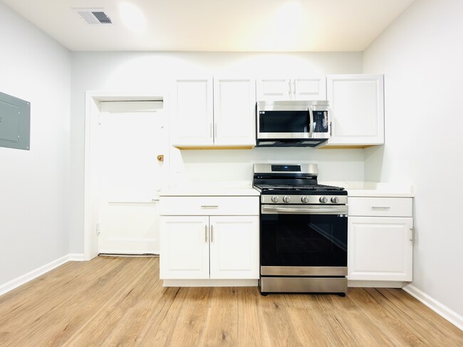 Building Photo - 2344 W Cortez St