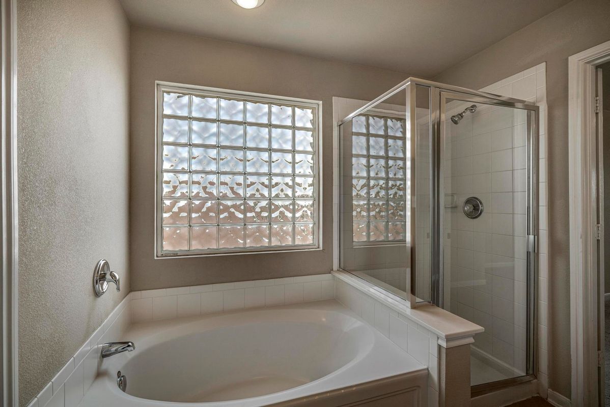 Building Photo - 606 Buckle Ct