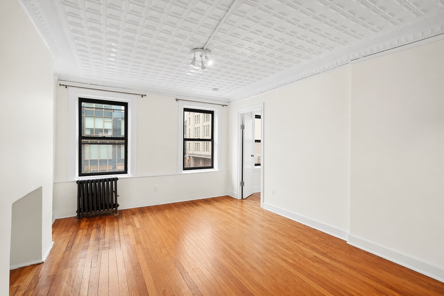 Building Photo - 258 10th Ave