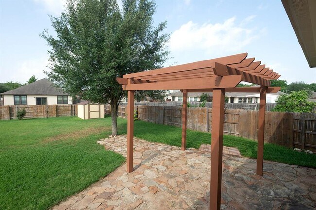 Building Photo - 1078 Sussex Way