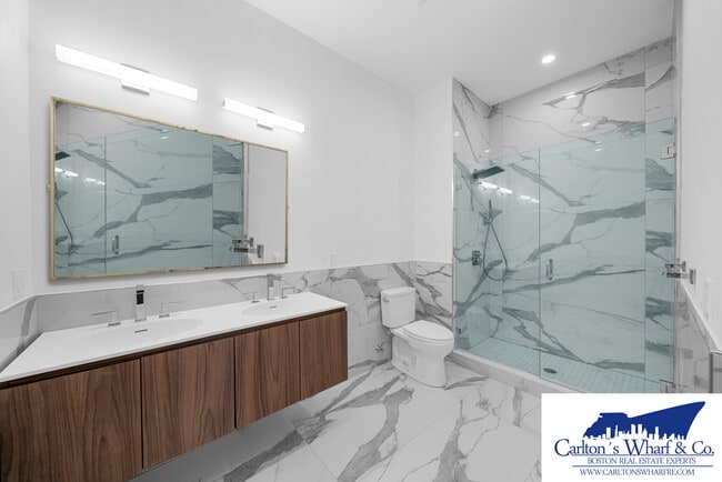 Building Photo - 218 Old Colony Ave