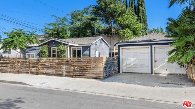 Building Photo - 1037 Blake Ave