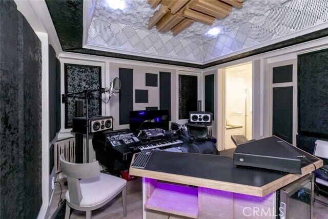 Building Photo - 20300 Windsor Ln