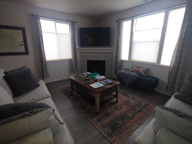 Building Photo - Single level home SW Redmond