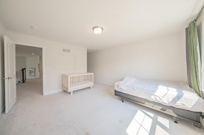 Building Photo - 3081 N Spurway Dr
