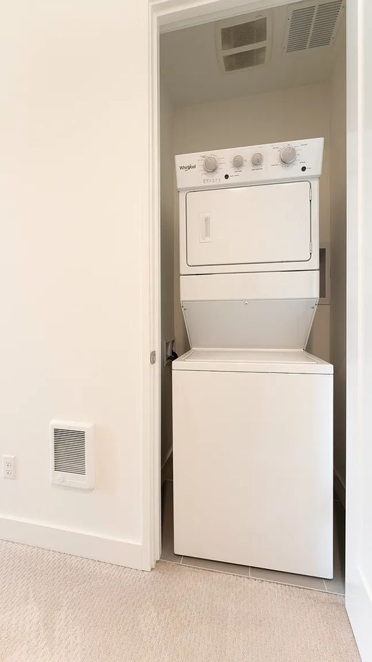 Building Photo - 6615 135th Ct SE