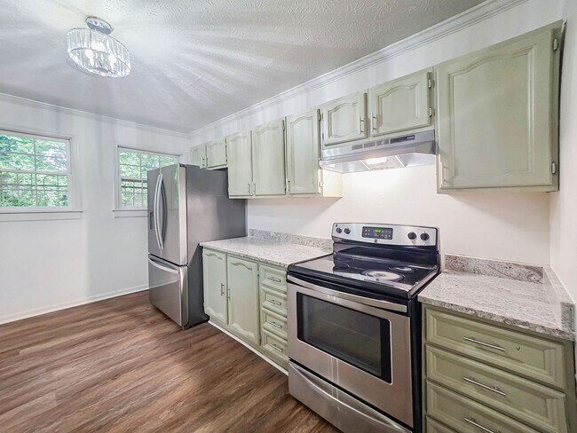 Building Photo - 1111 Lawton Pl SW