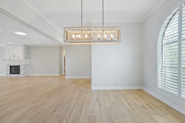 Building Photo - 13297 Roanoke Rd