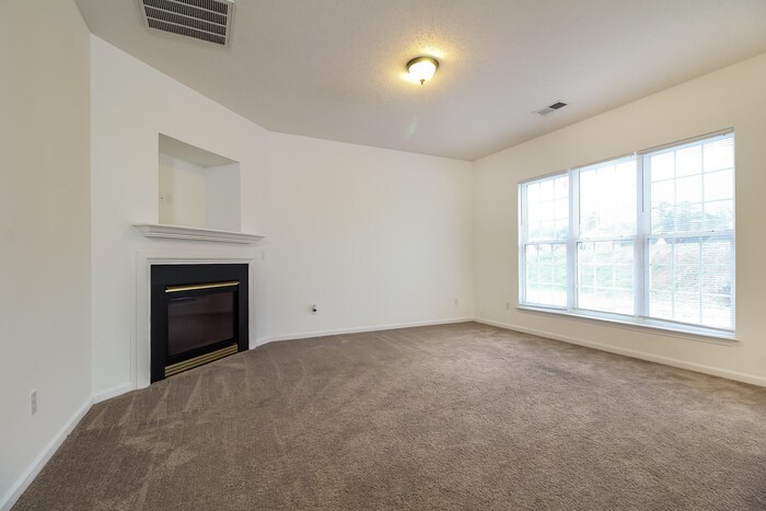 Building Photo - 663 Timber Walk Dr