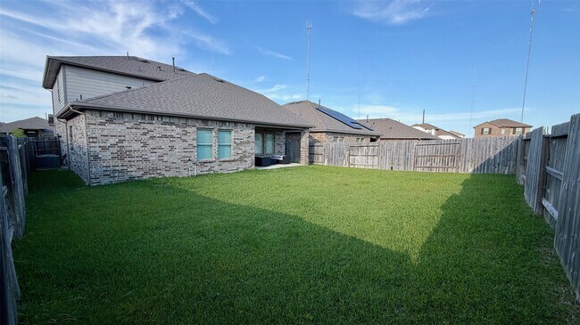 Building Photo - 1515 Wells Manor Ln
