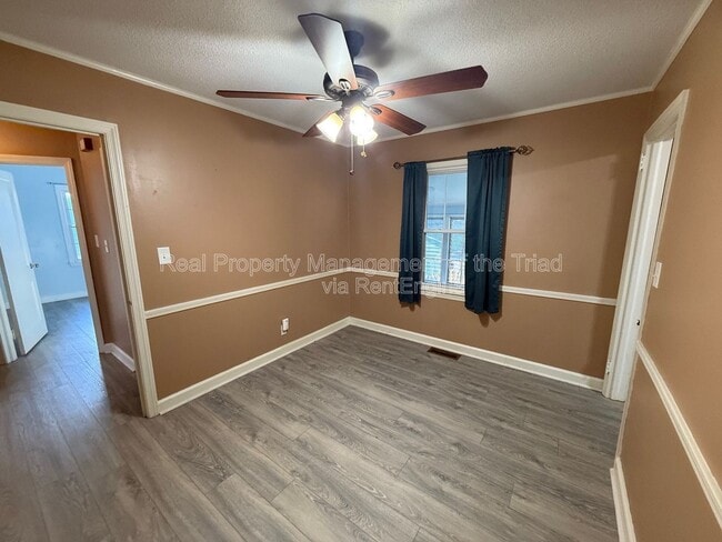 Building Photo - 3013 Masonic Dr