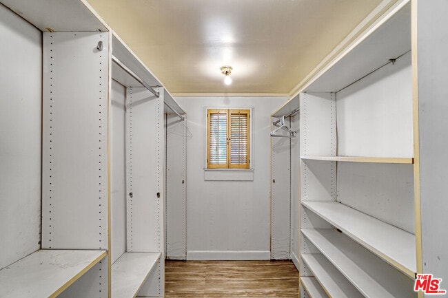 Building Photo - 2038 Malcolm Ave