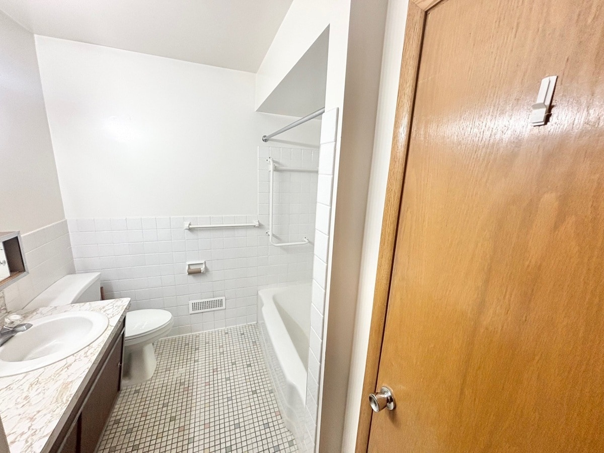 Building Photo - 8701 W 35th St