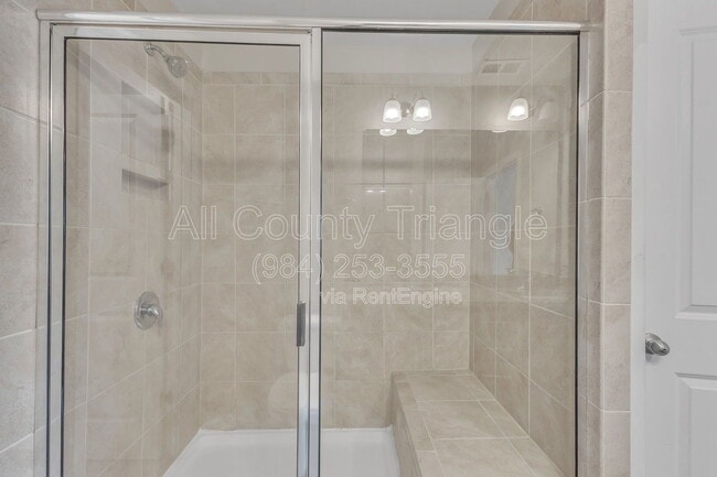 Building Photo - 1121 Latitude Dr